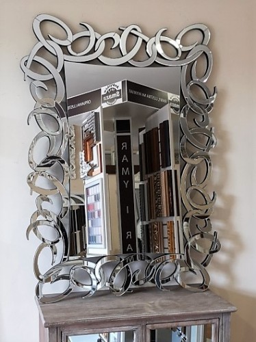 Cudowne lustro w lustrzanej oprawie 121x89