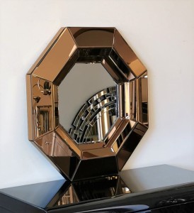 Geometryczne lustro  w złoto miedzianej oprawie