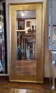 Duże lustro do przedpokoju w złotej postarzanej ramie 80x180