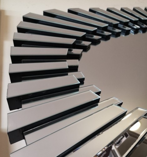 Piękne designerskie lustro w lustrzanej oprawie 120x80