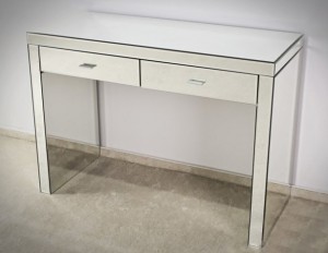 Prosta lustrzana konsola z szufladami 